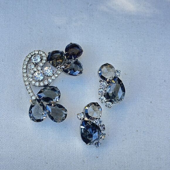 Vintage Rhinestone Brooch & Earrings Set Silver Tone Gray Clear Stones Open Back - Picture 1 of 8
